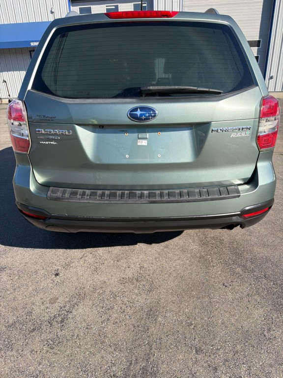 2015 Subaru Forester Image 9