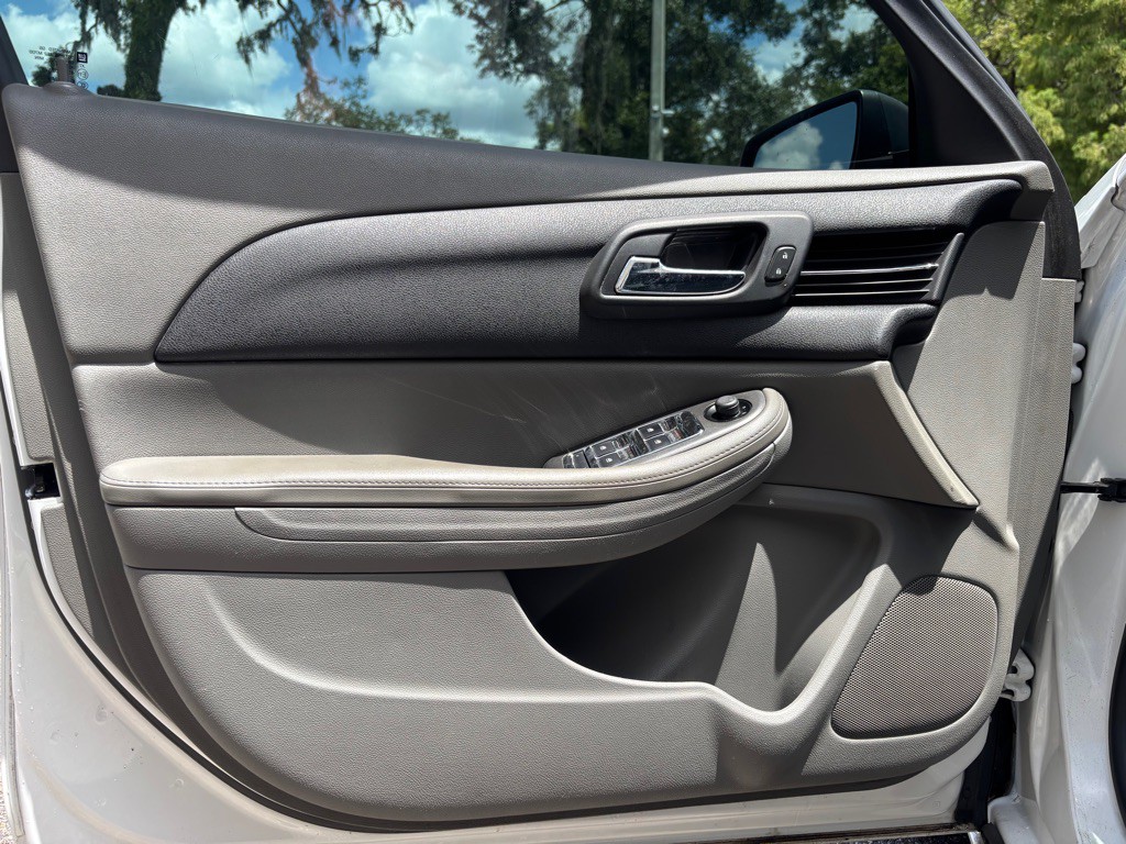 2013 Chevrolet Malibu Image 7