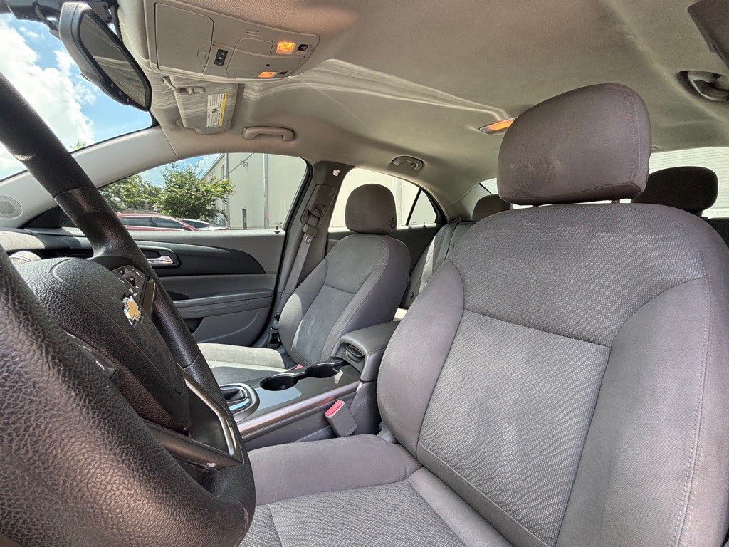 2013 Chevrolet Malibu Image 9