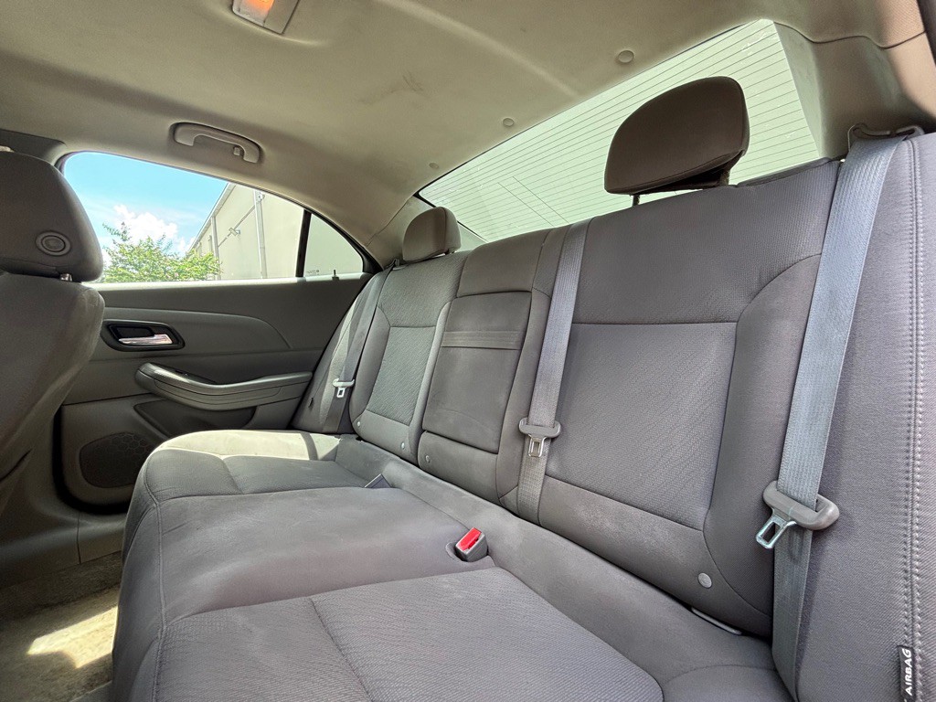 2013 Chevrolet Malibu Image 12