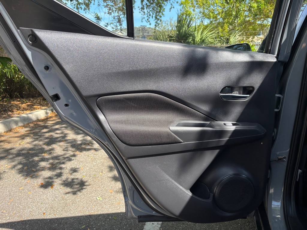 2021 Nissan Kicks Image 12