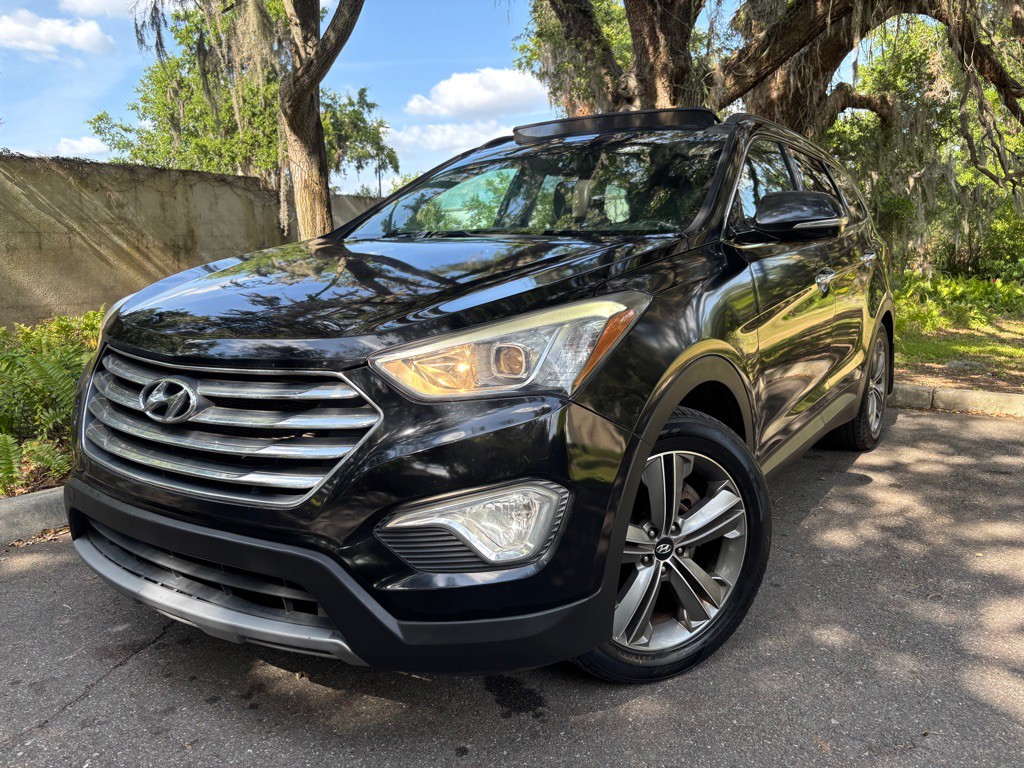 2013 Hyundai Santa Fe Image 1