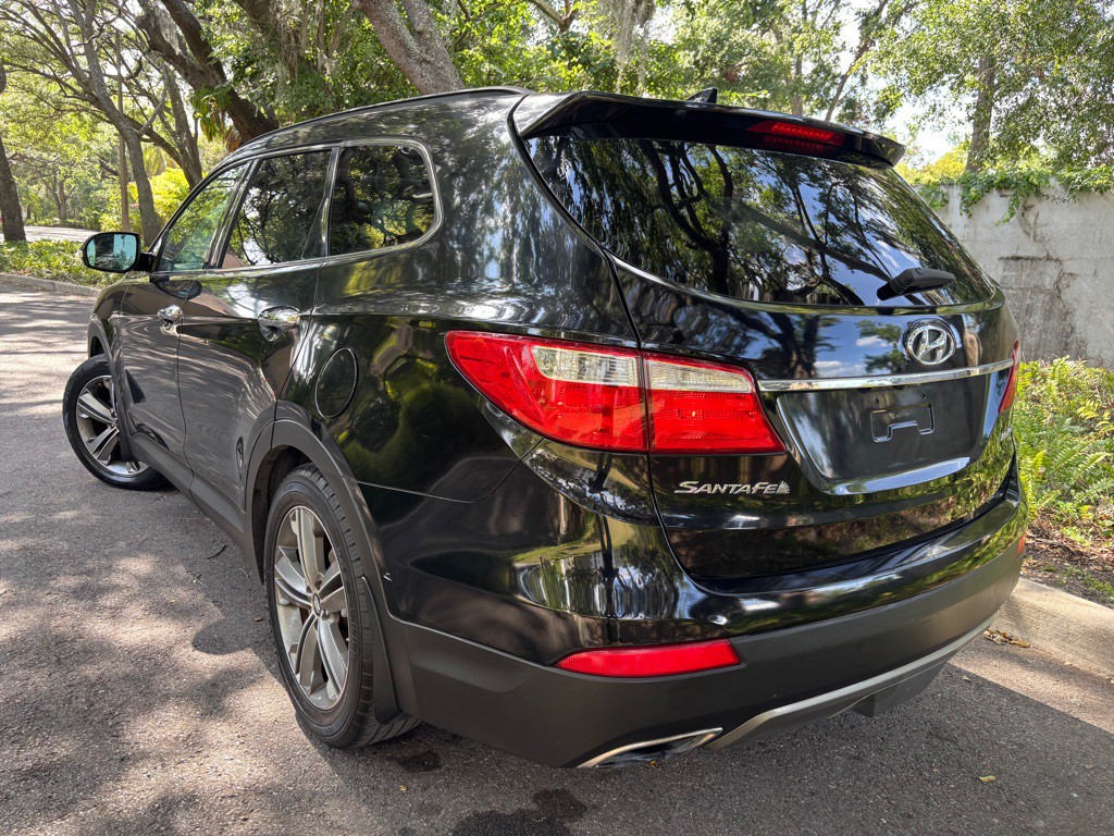 2013 Hyundai Santa Fe Image 3