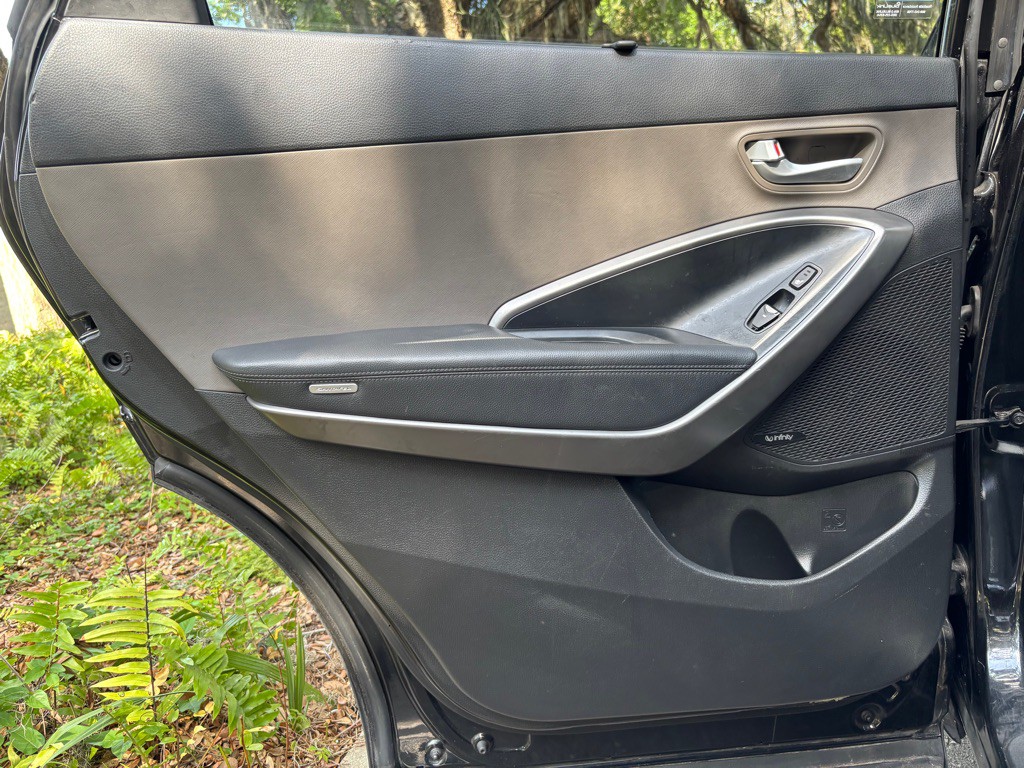 2013 Hyundai Santa Fe Image 10