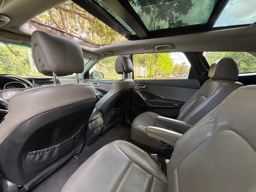 2013 Hyundai Santa Fe Image 11