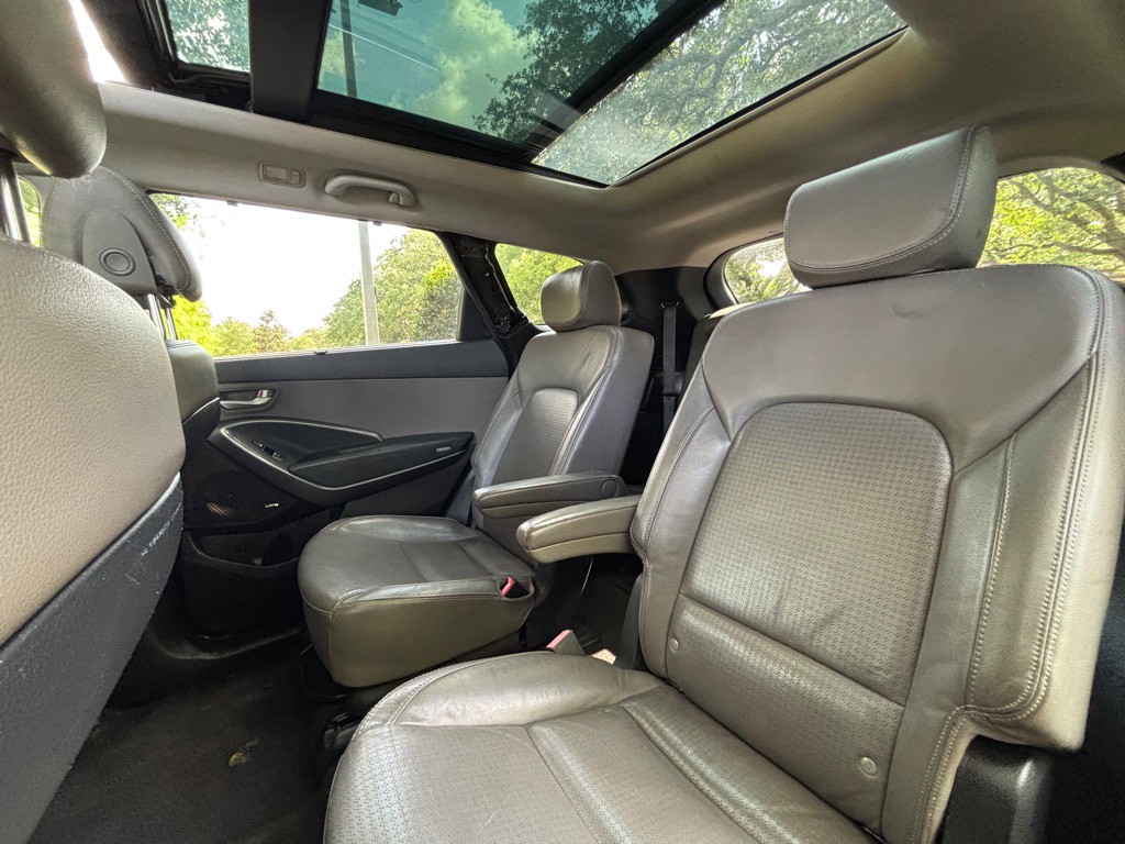 2013 Hyundai Santa Fe Image 12