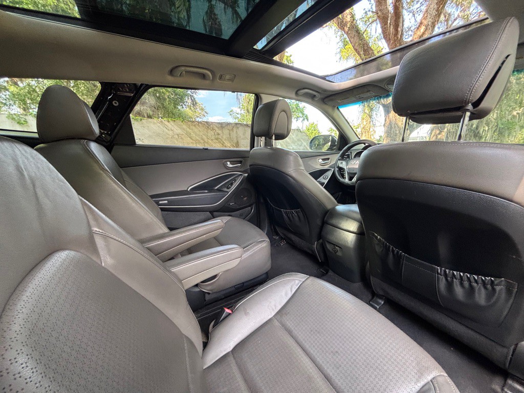 2013 Hyundai Santa Fe Image 17