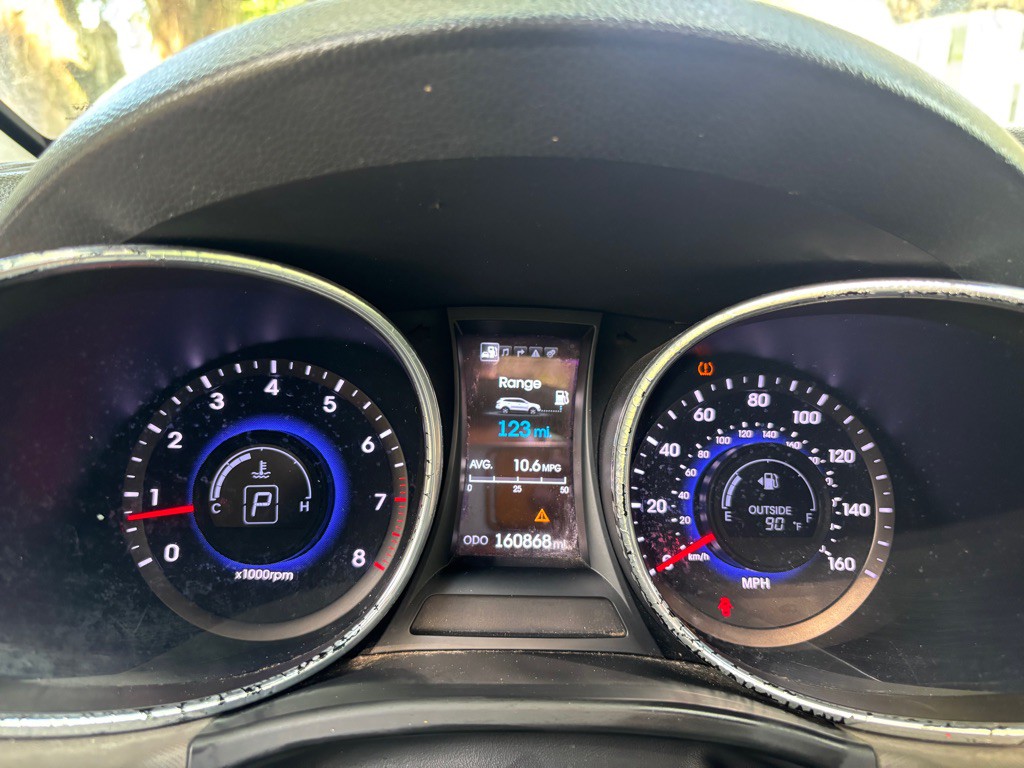 2013 Hyundai Santa Fe Image 24