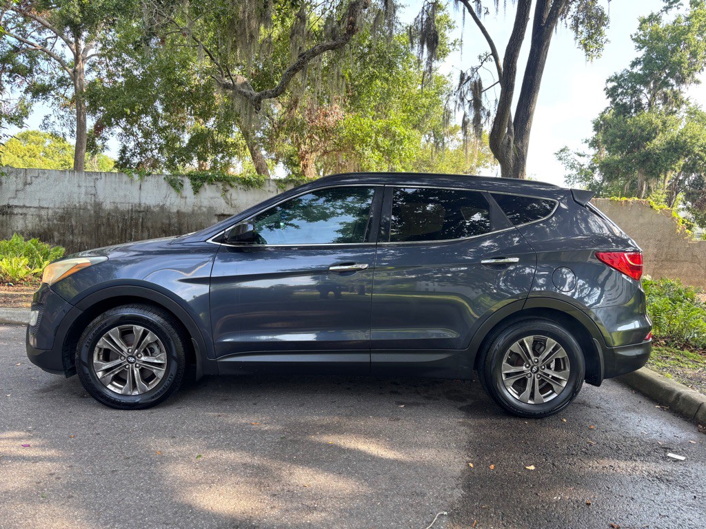 2015 Hyundai Santa Fe Sport Image 2