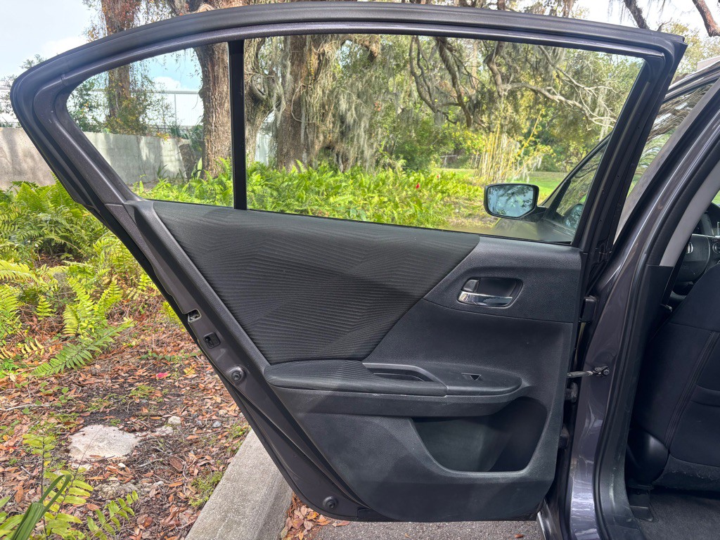 2014 Honda Accord Image 16