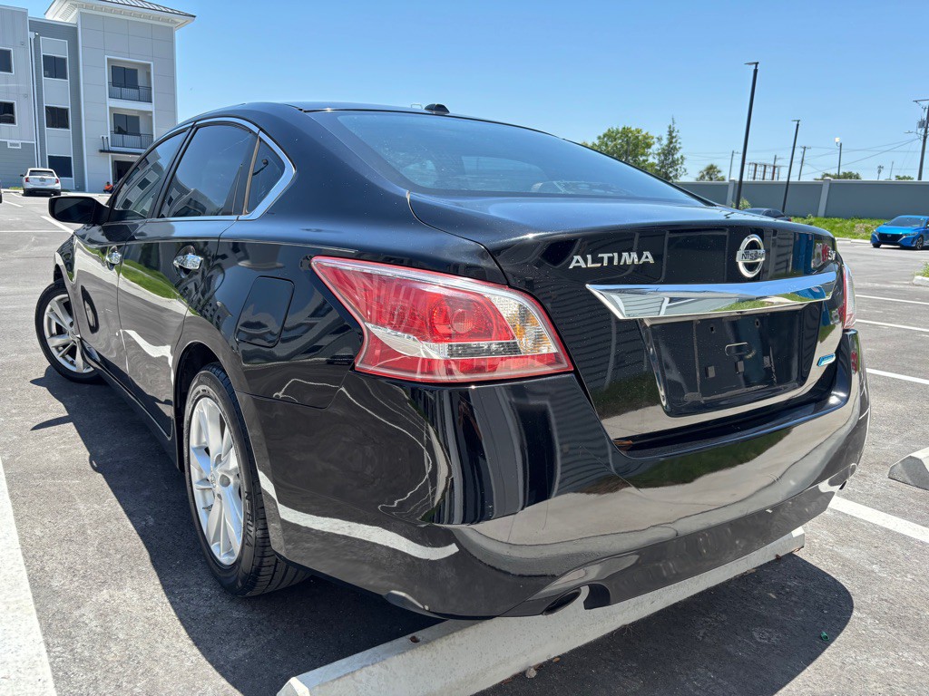 2013 Nissan Altima Image 3