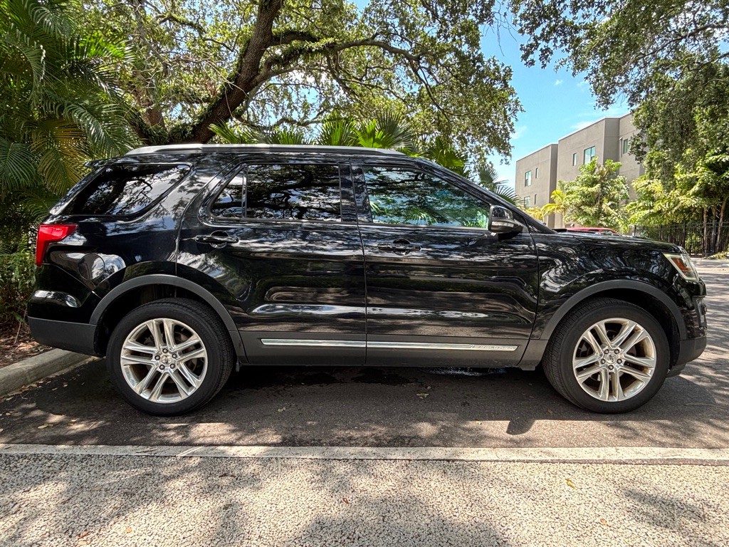 2016 Ford Explorer Image 5