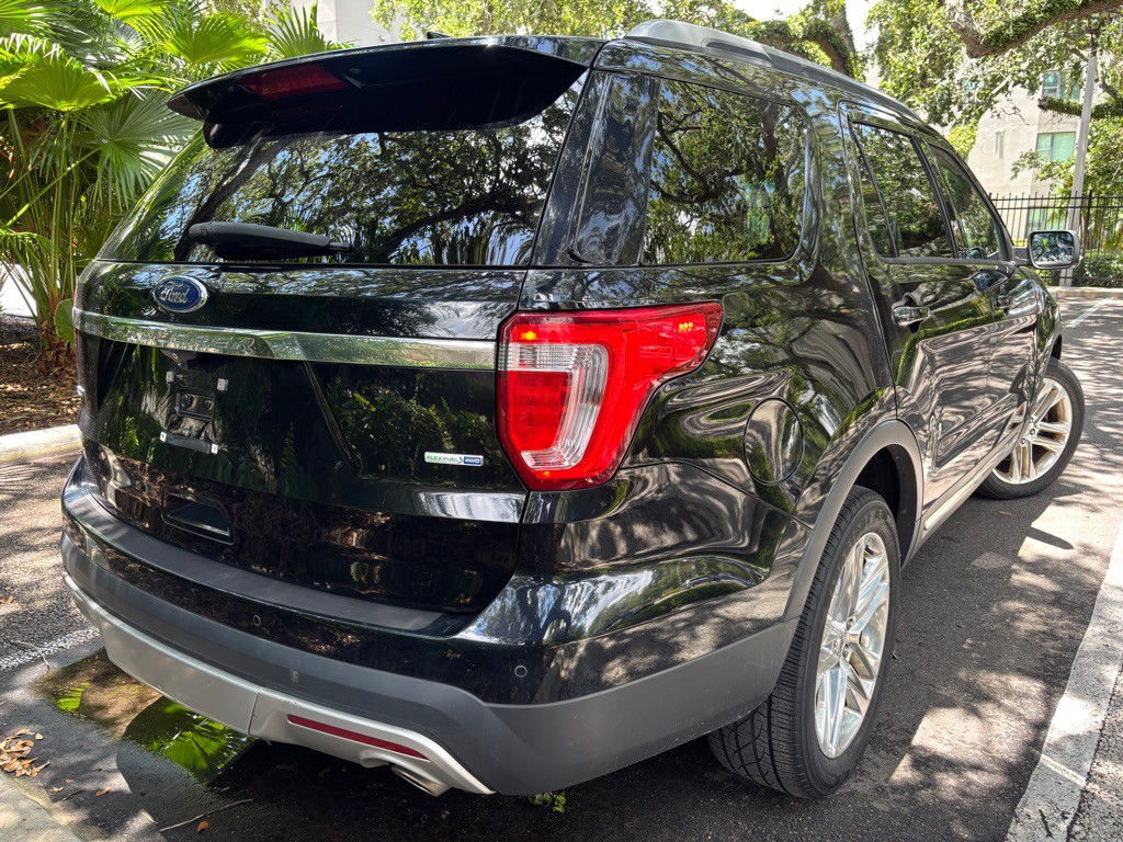 2016 Ford Explorer Image 6