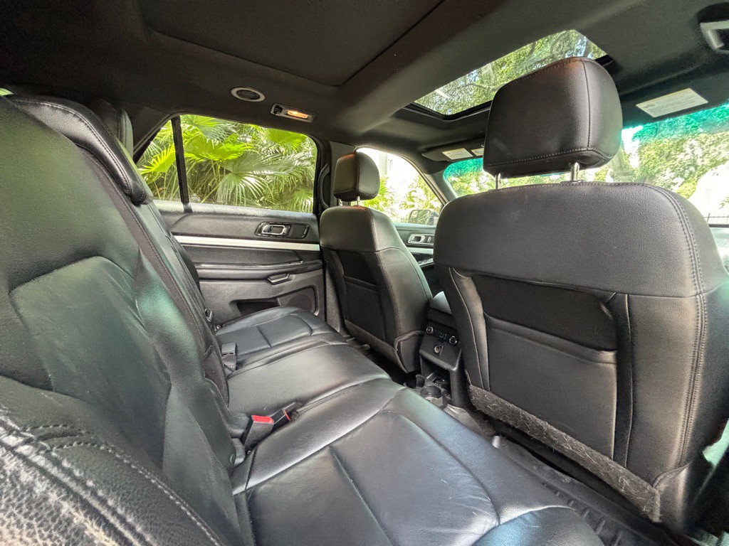 2016 Ford Explorer Image 19