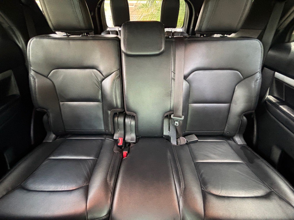 2016 Ford Explorer Image 24