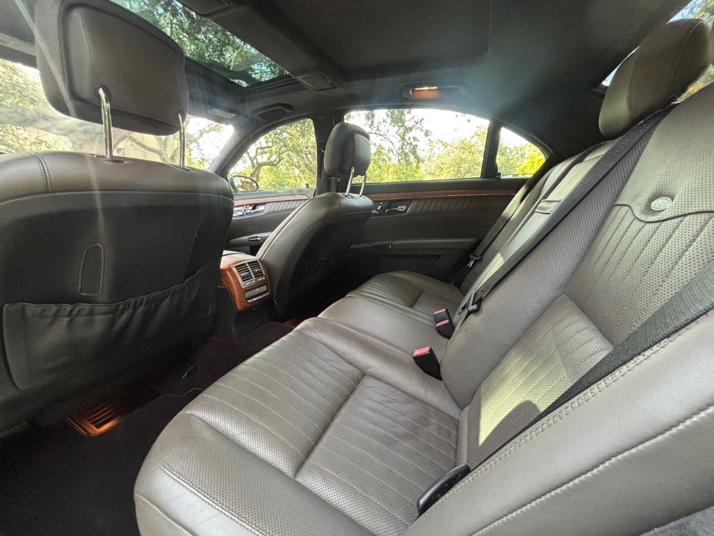 2007 Mercedes-Benz S-Class Image 12