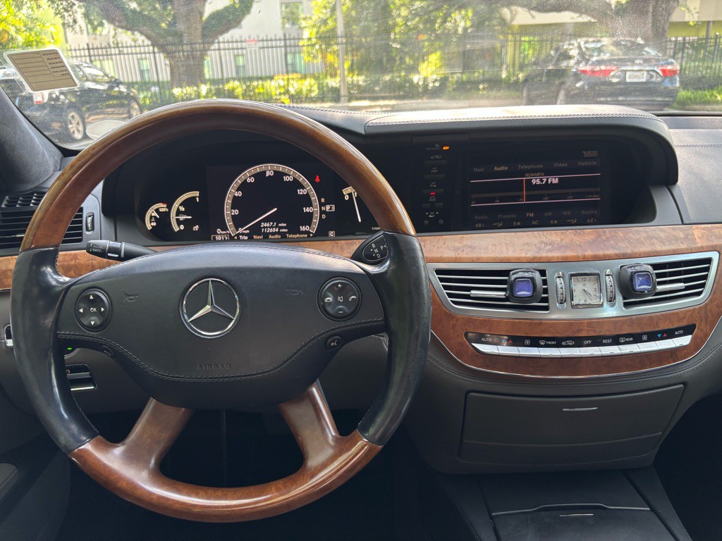 2007 Mercedes-Benz S-Class Image 23