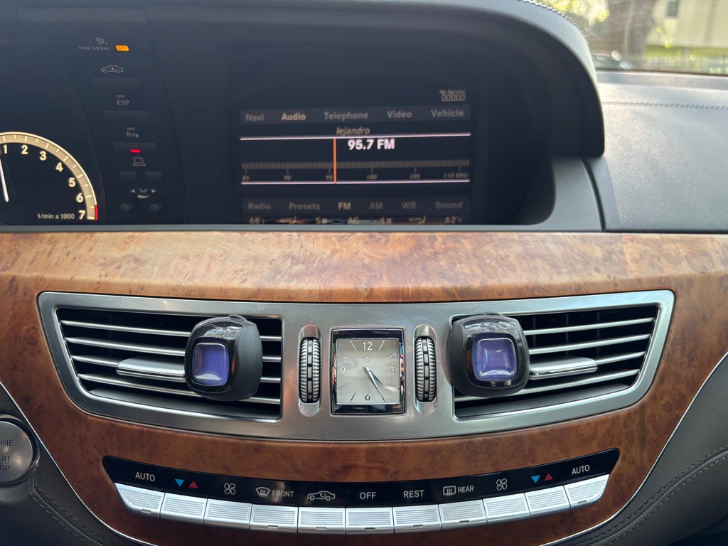 2007 Mercedes-Benz S-Class Image 26