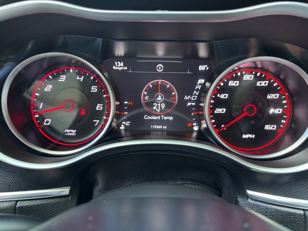 2018 Dodge Charger Image 25