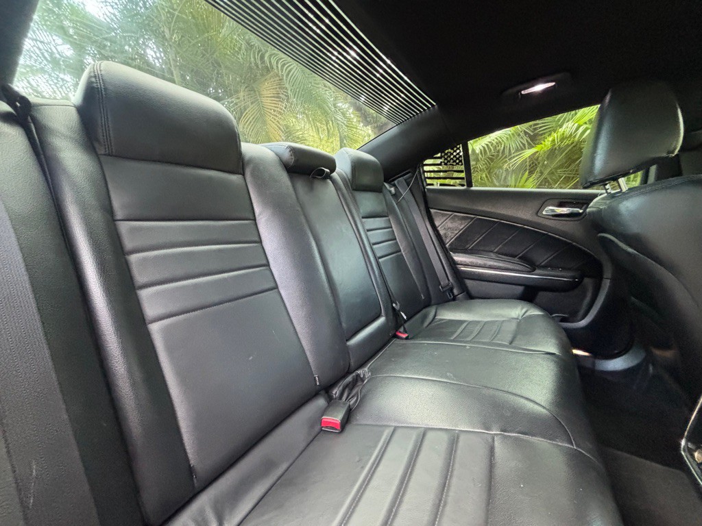 2013 Dodge Charger Image 18