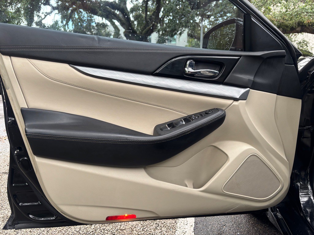 2018 Nissan Maxima Image 7