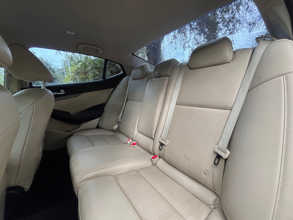 2018 Nissan Maxima Image 11