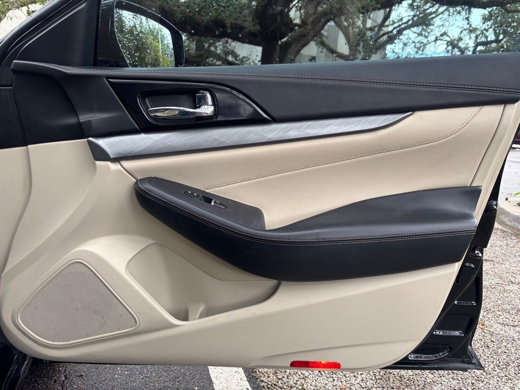 2018 Nissan Maxima Image 12