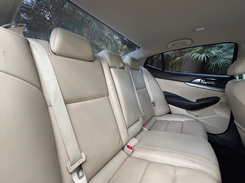 2018 Nissan Maxima Image 13