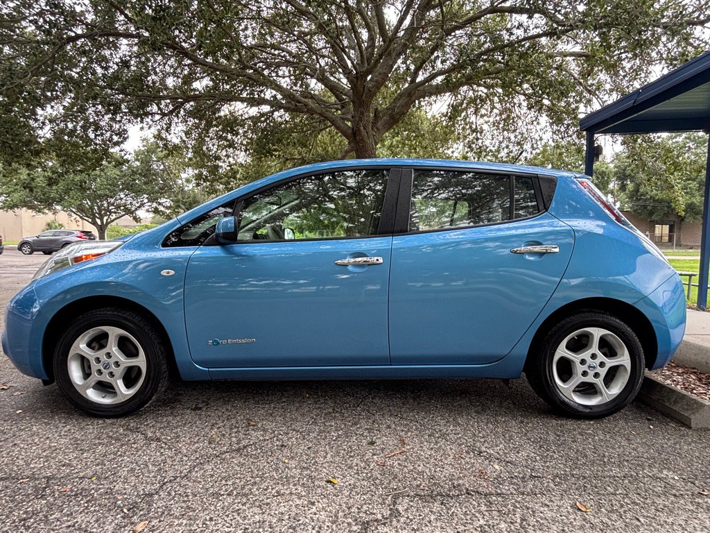 2012 Nissan Leaf Image 2
