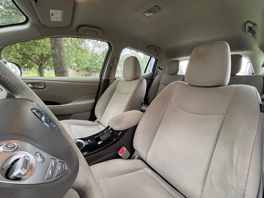 2012 Nissan Leaf Image 9