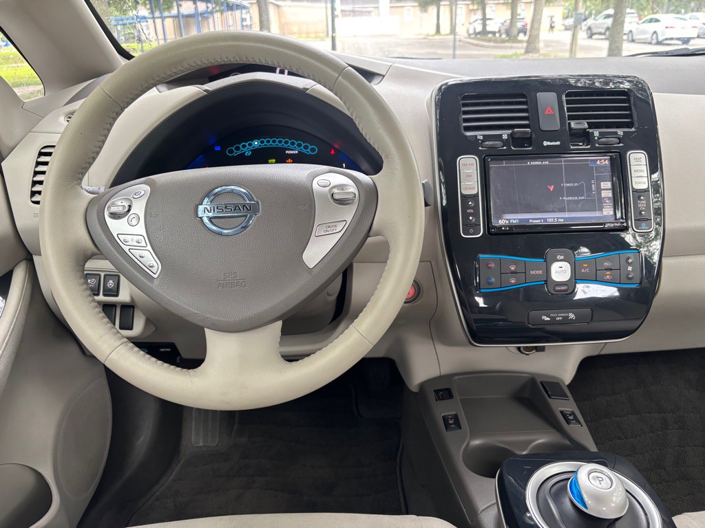 2012 Nissan Leaf Image 21