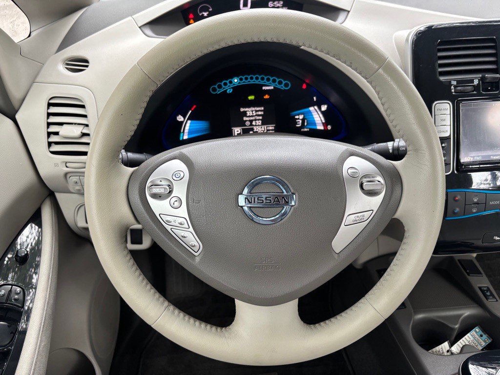 2012 Nissan Leaf Image 22