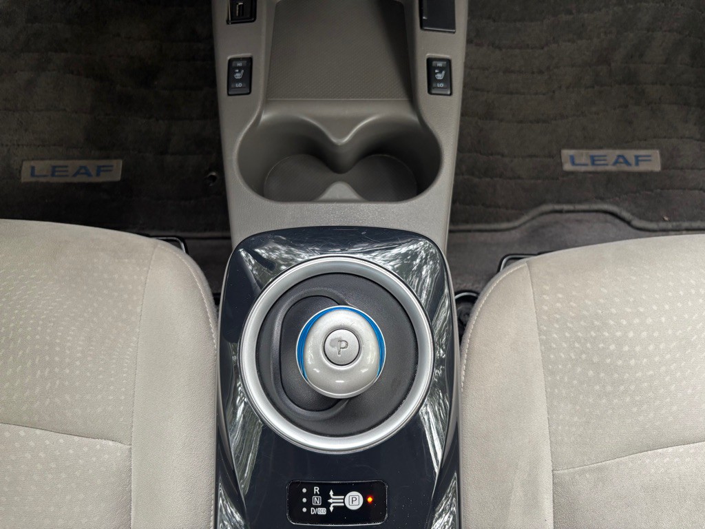 2012 Nissan Leaf Image 26