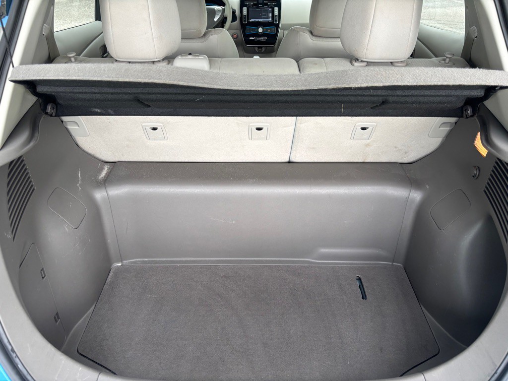 2012 Nissan Leaf Image 28