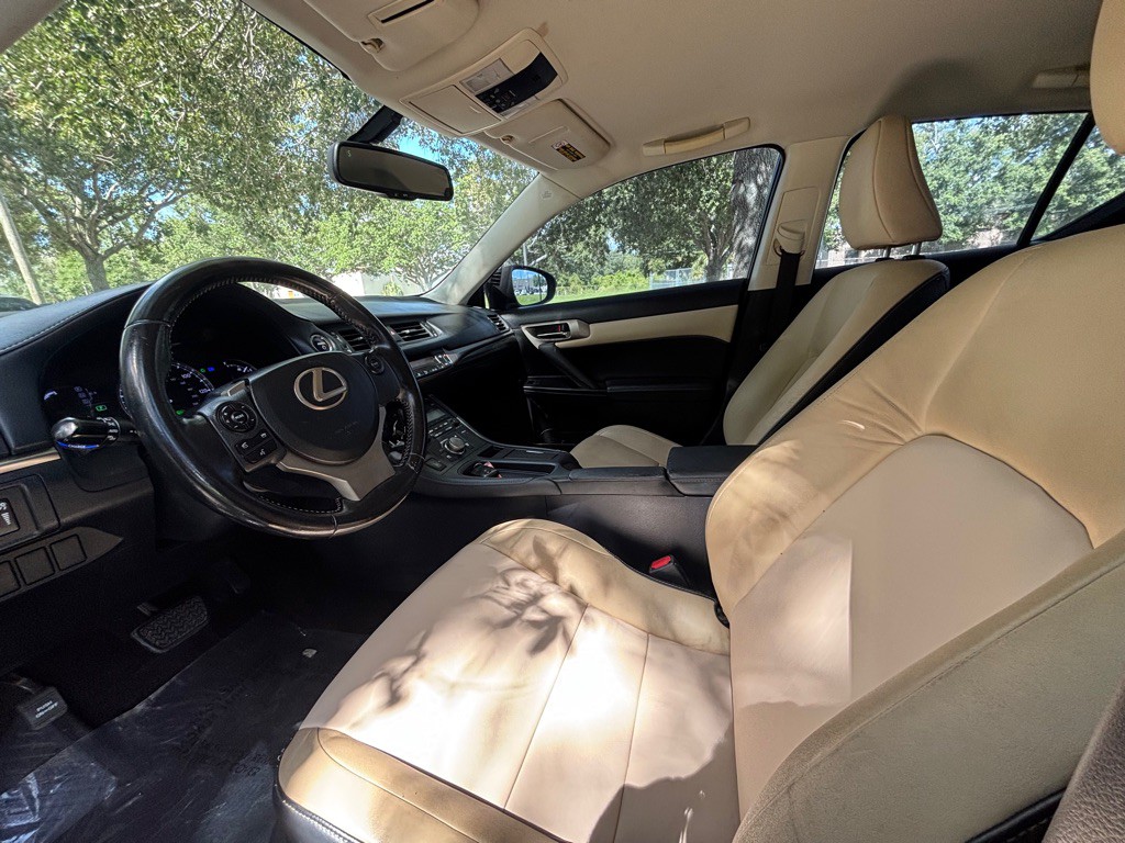 2016 Lexus CT Image 8