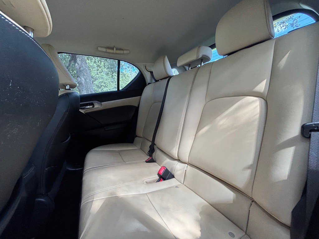 2016 Lexus CT Image 12