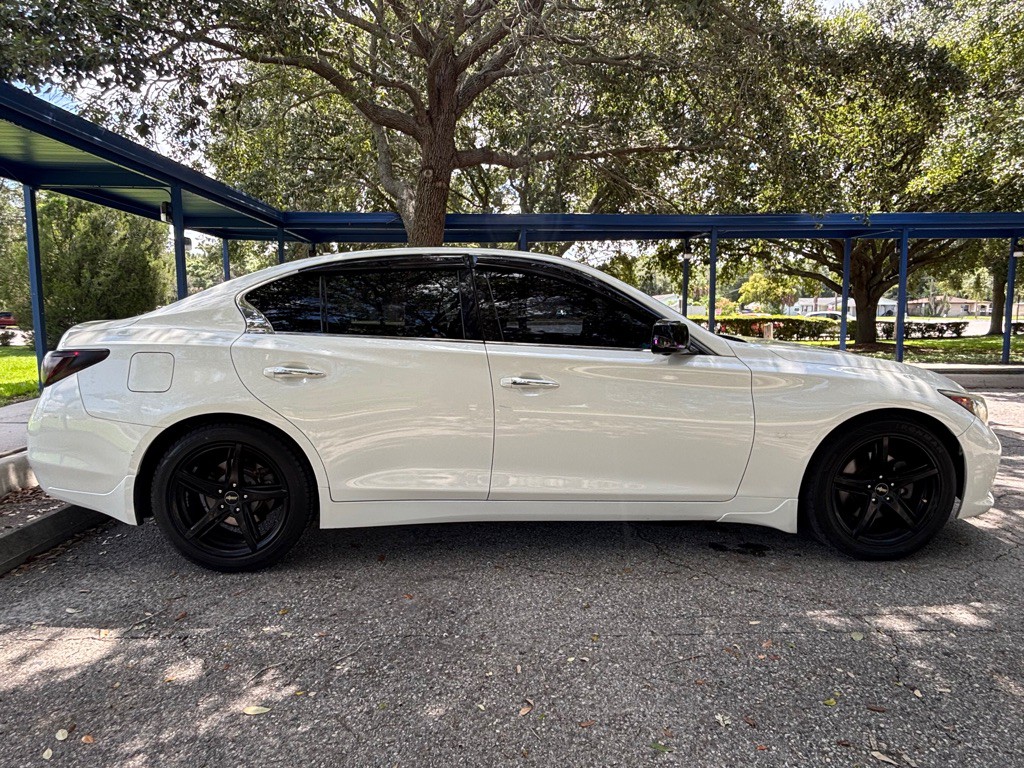 2017 INFINITI Q50 Image 5