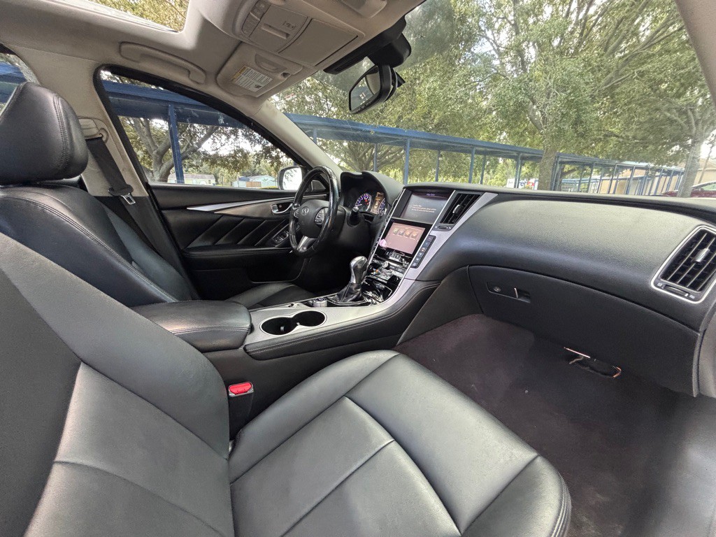 2017 INFINITI Q50 Image 14