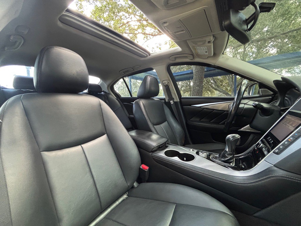2017 INFINITI Q50 Image 15