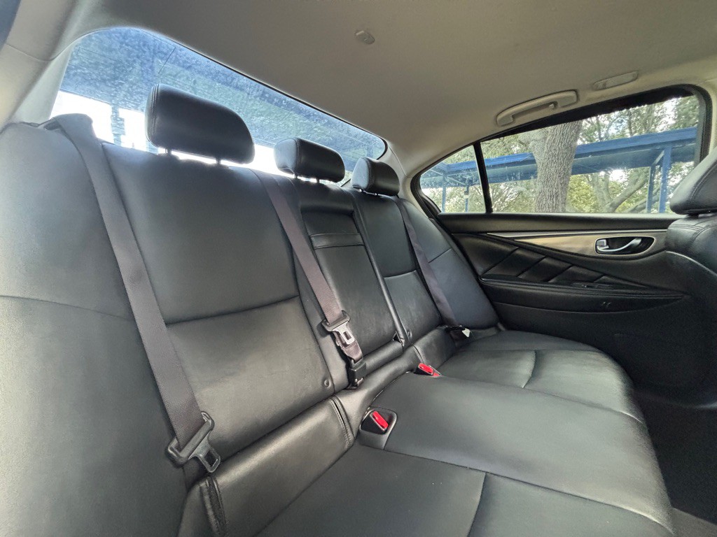 2017 INFINITI Q50 Image 18