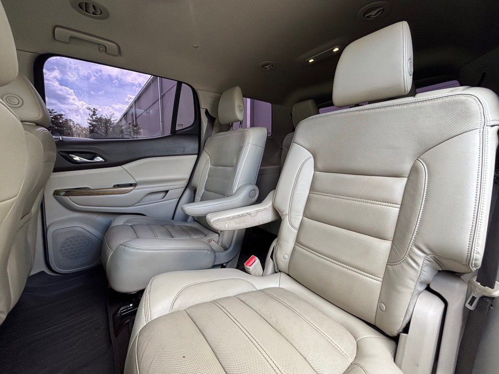 2017 GMC Acadia Image 14