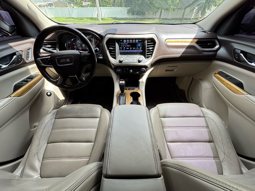 2017 GMC Acadia Image 21