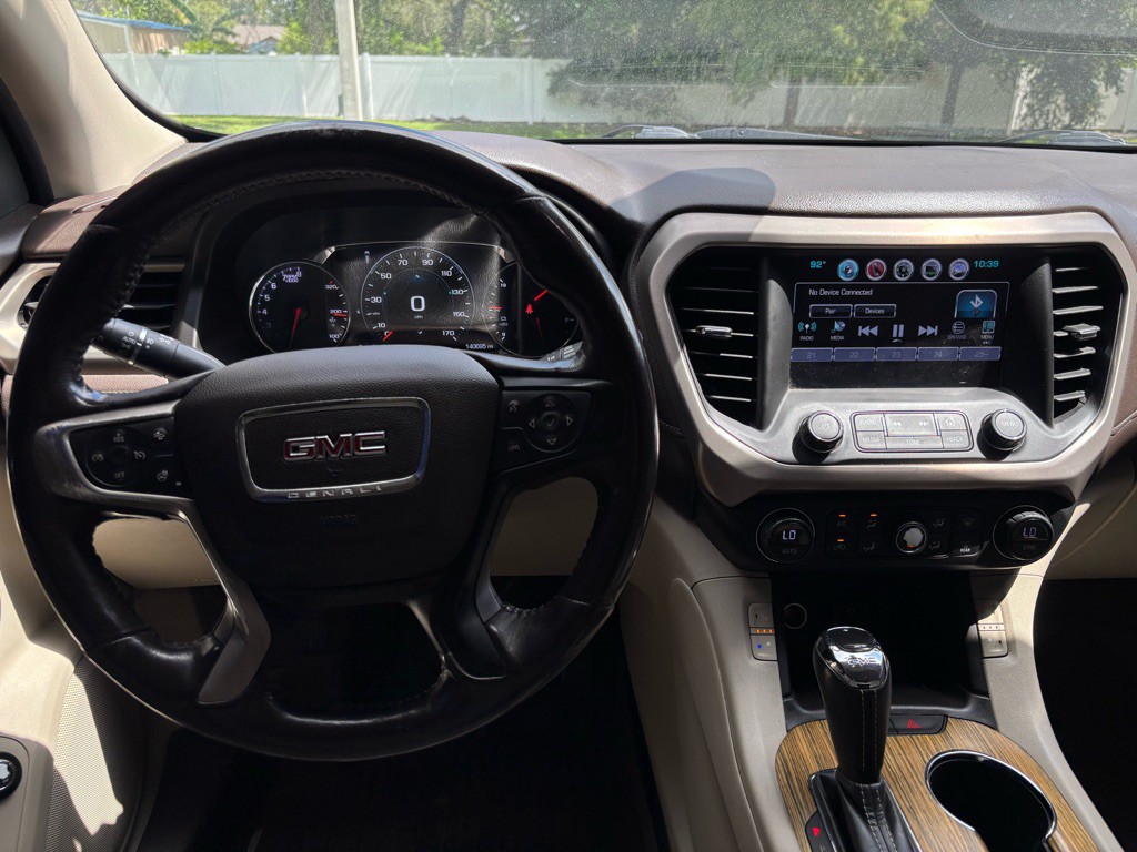 2017 GMC Acadia Image 24