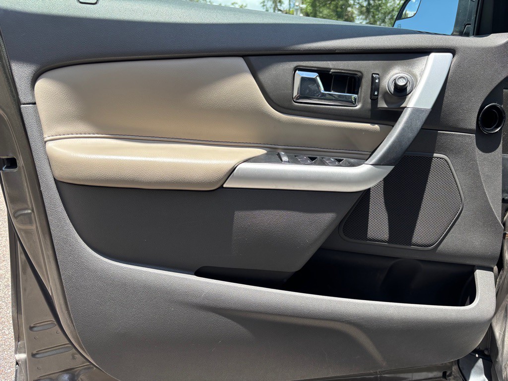 2013 Ford Edge Image 9