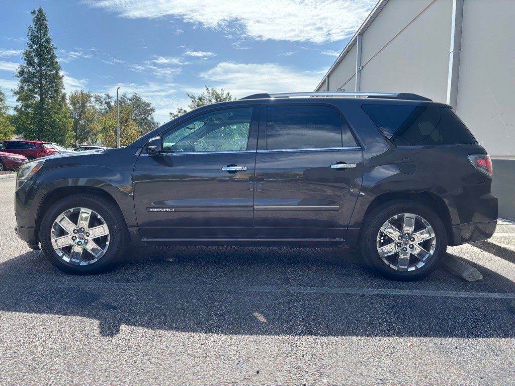 2016 GMC Acadia Image 2