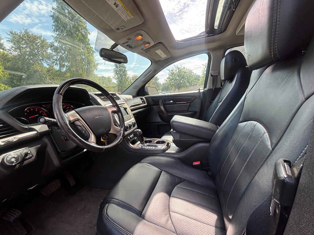 2016 GMC Acadia Image 8