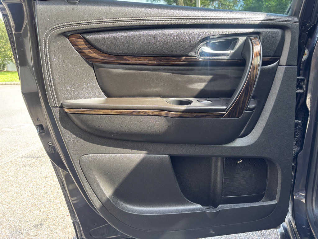 2016 GMC Acadia Image 10