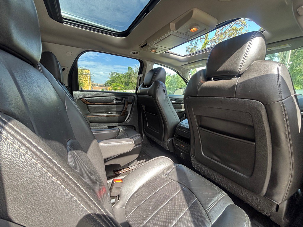 2016 GMC Acadia Image 17