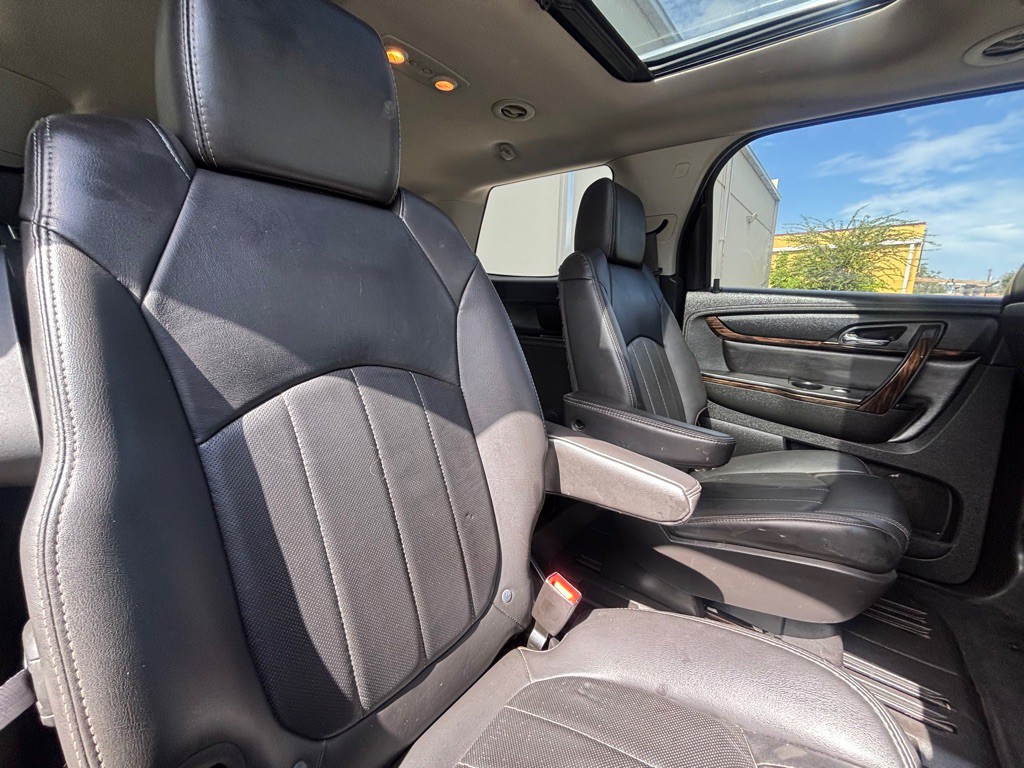 2016 GMC Acadia Image 18
