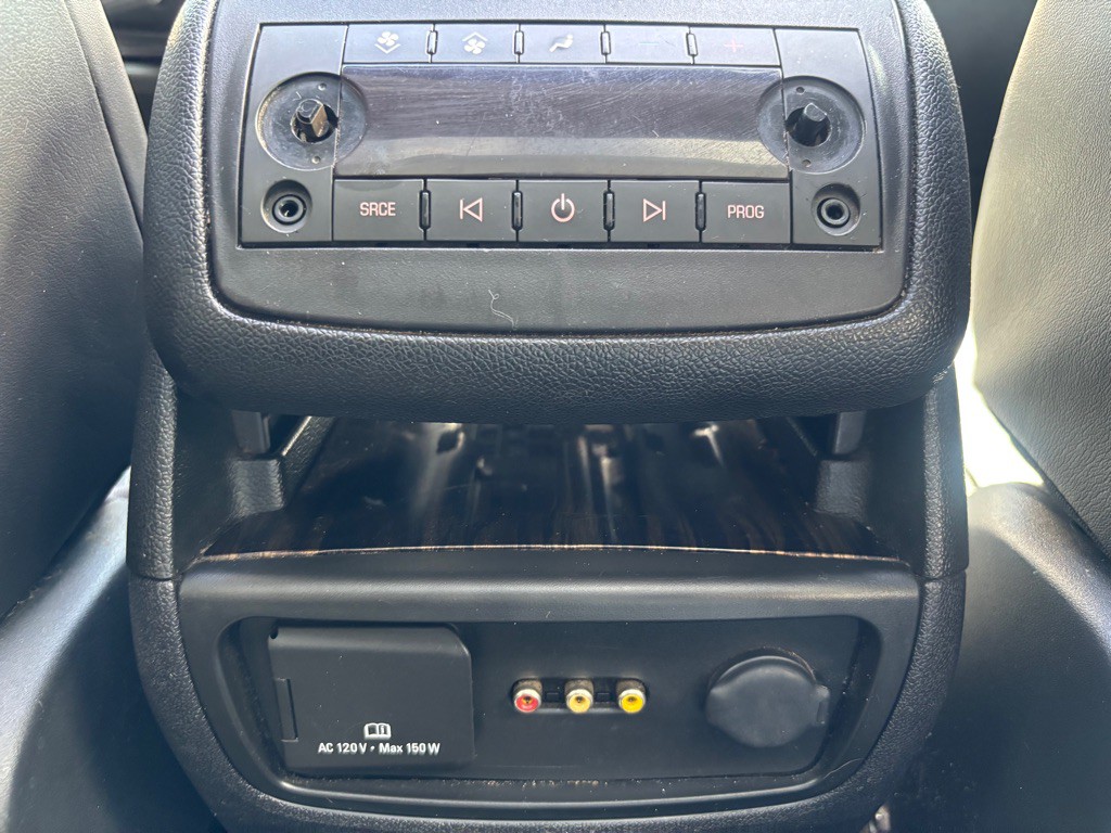 2016 GMC Acadia Image 26